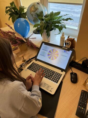 8727a0ef-4dc2-475e-9c40-f0ef17eb8370